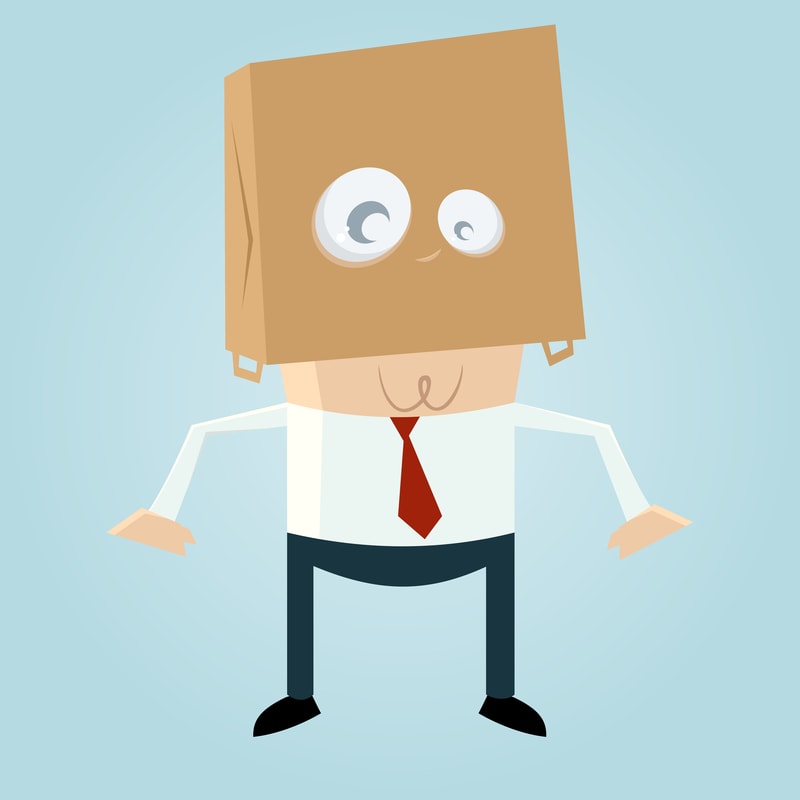 Le client mystère avec un sac sur la tête.