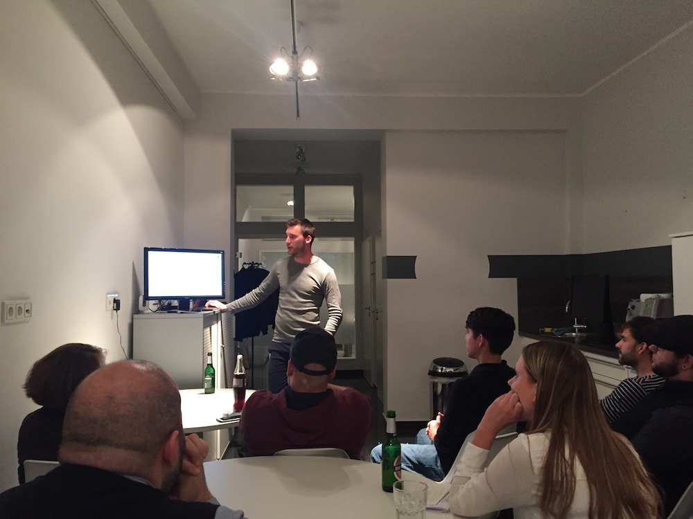 Me presenting about productivity principles at Userlike Thursday.