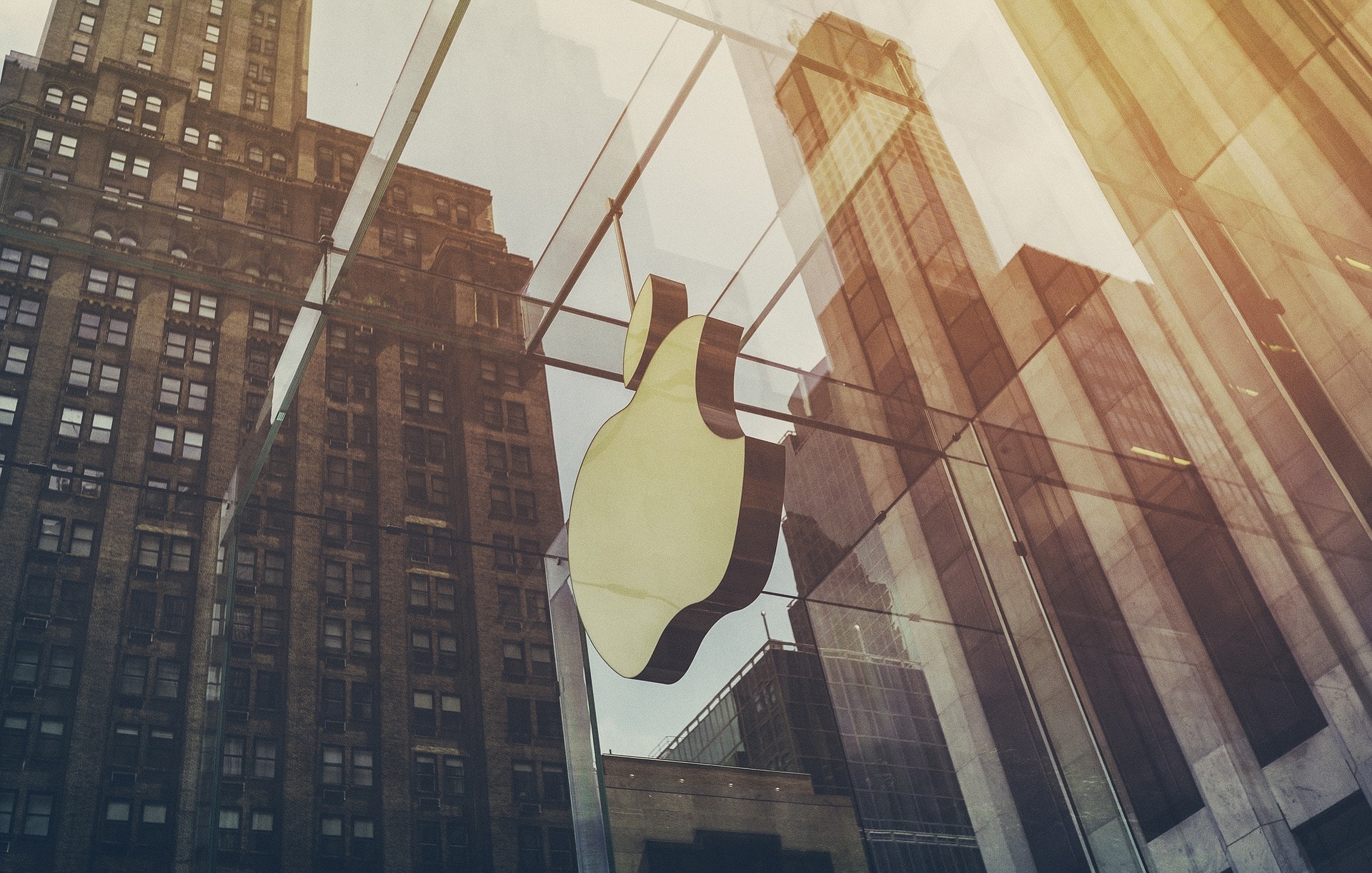 Apple Store in New York City, a store famous for providing excellent customer service.