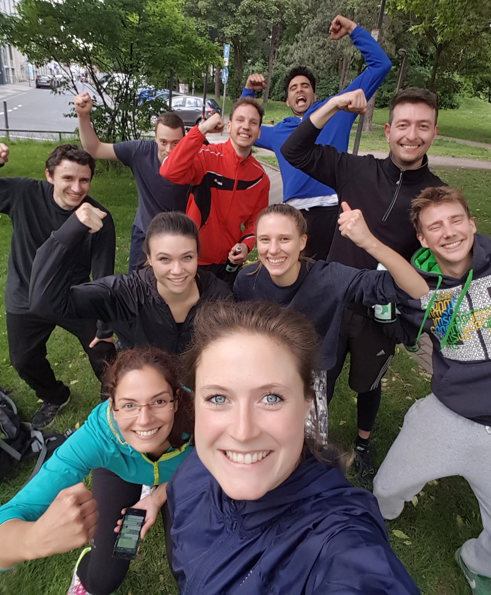 image of Tessa posing with bootcamp participants