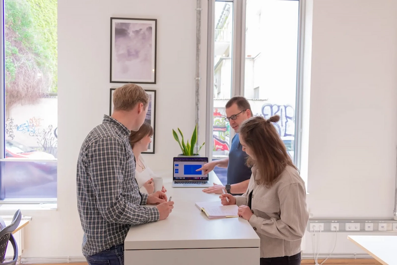 Foto von Schulung mit Service-Mitarbeitern