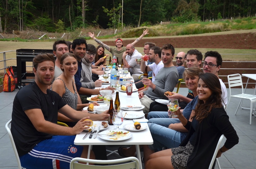 Userlikes Team beim Abendessen während des jährlichen Company Retreats