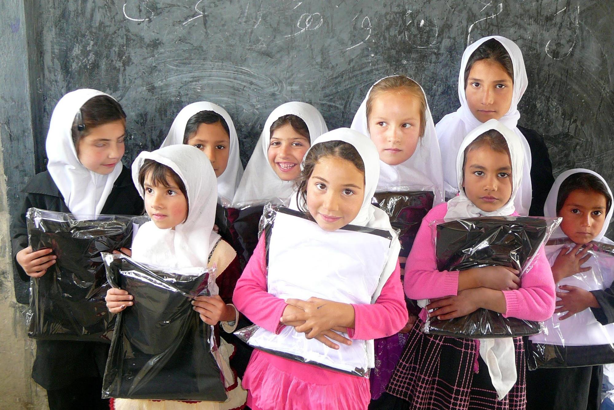 Una foto delle alunne della Atefa-girl’s School.