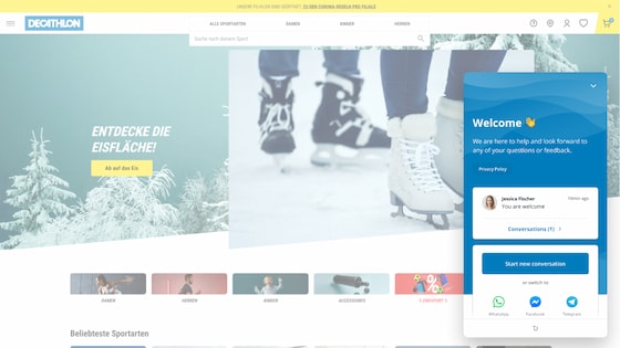 Screenshot of Userlike web chat displaying WhatsApp button on Decathlon's website